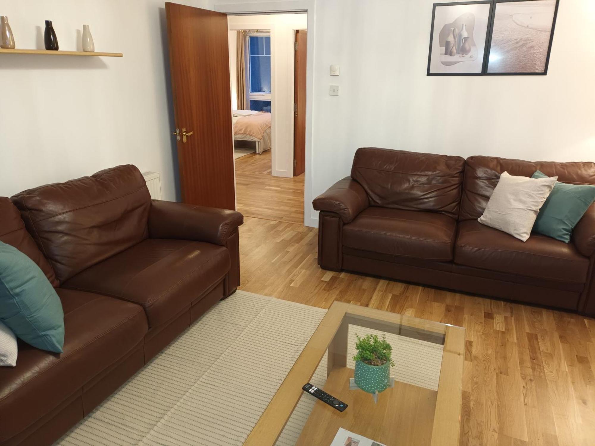Spacious Elegant 2-Br Apartment In Aberdeen City Centre Ngoại thất bức ảnh