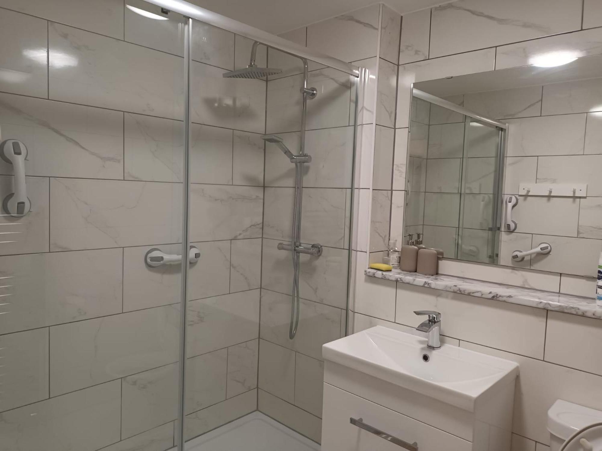 Spacious Elegant 2-Br Apartment In Aberdeen City Centre Ngoại thất bức ảnh